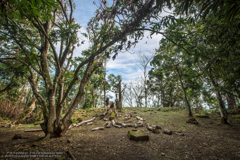 nim li punit belize maya ruins ruiny majow toledo piramida piramidy stela